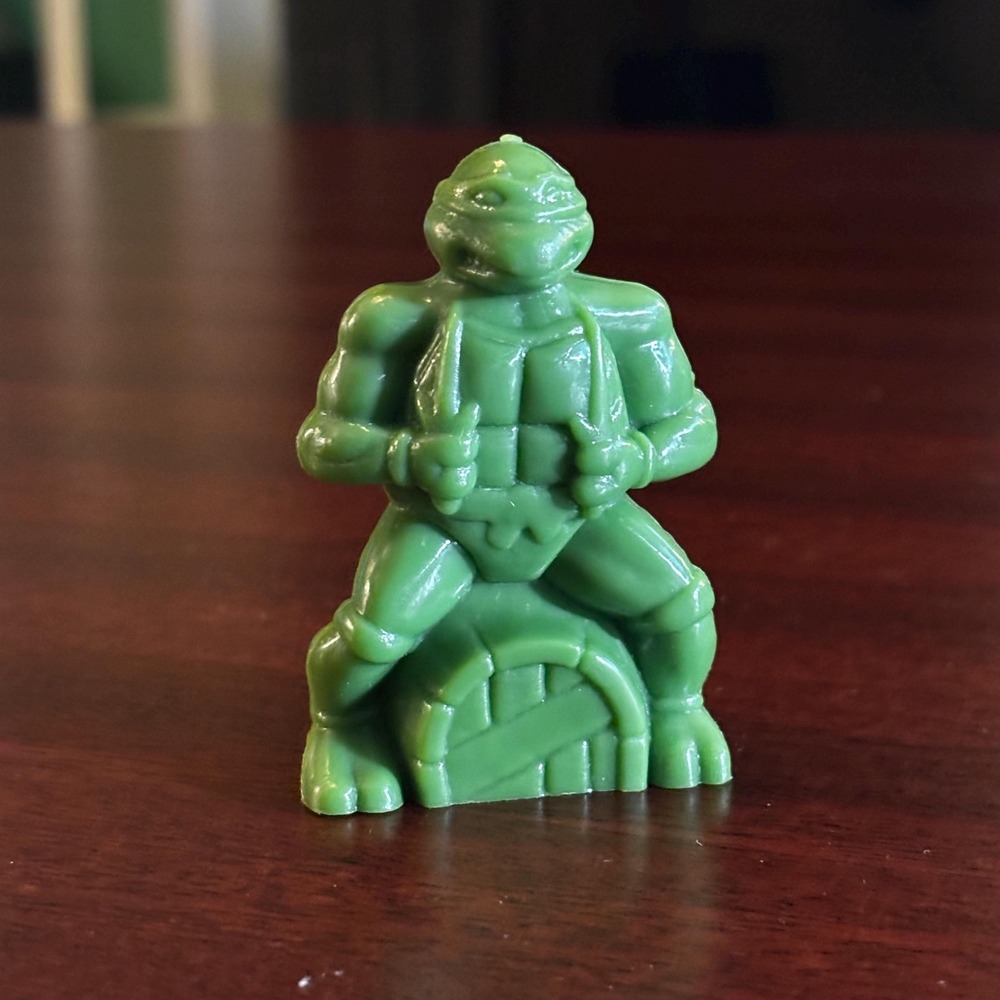 Vintage TMNT Raphael Topper: 1990s Topps Ninja Turtles Collectible
